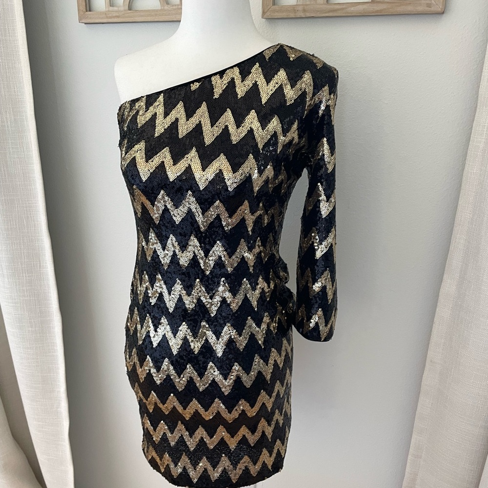 NWT Black and Gold Sequin Dress